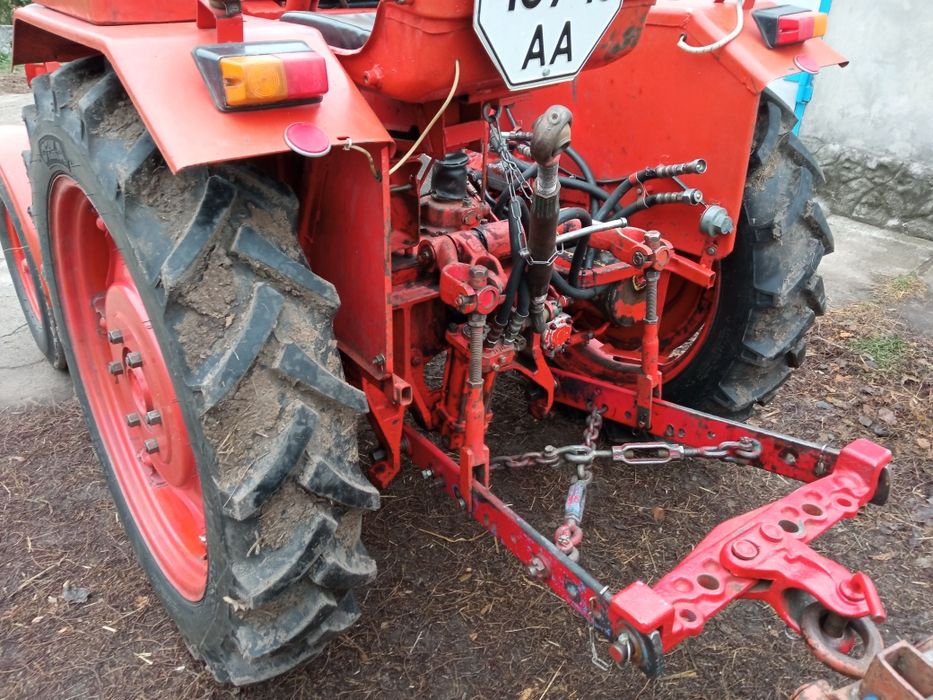 Продам трактор АТ-1, Т-25