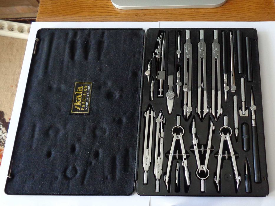 Duży zestaw cyrkli kreślarskich Skala