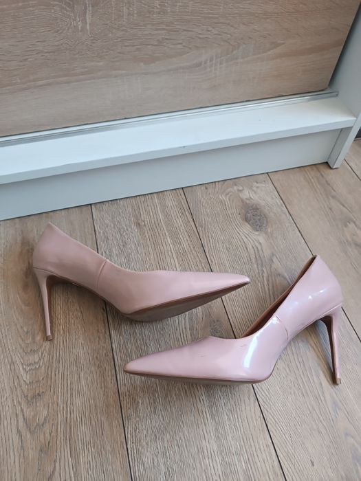 Kremowe szpilki rozmiar 46