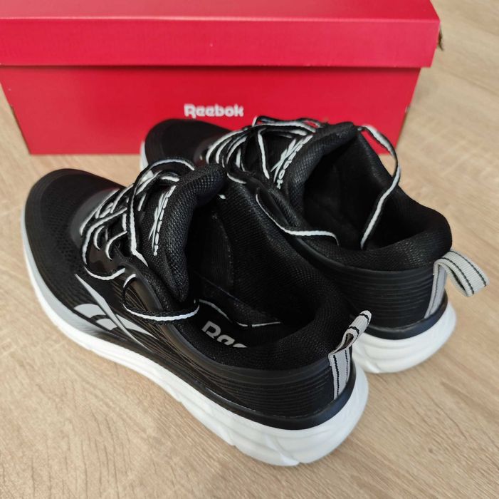 Buty męskie czarne REEBOK ROAD STRIDER rozm. 42
