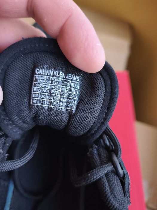 Якісні жіночі кросівки!!!