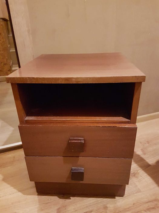 Tanio oddam szafkę nocną