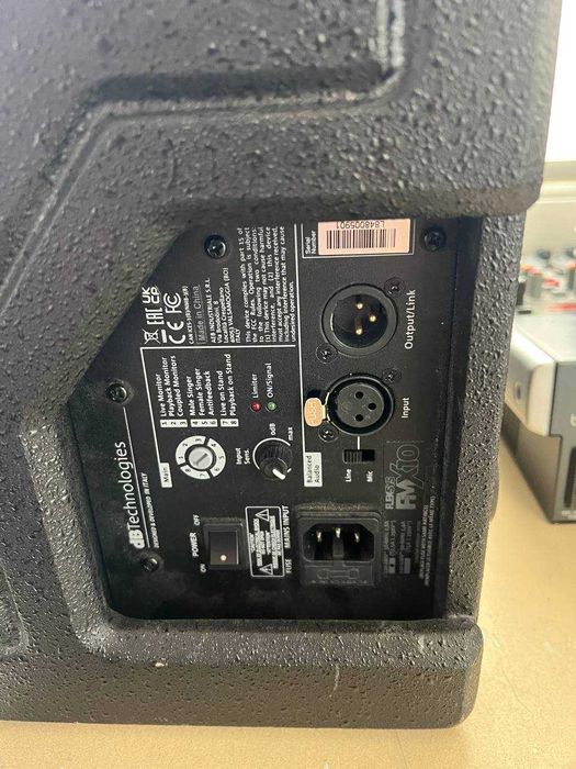 dB Technologies FMX10 – aktywny monitor sceniczny + mikser Behringer