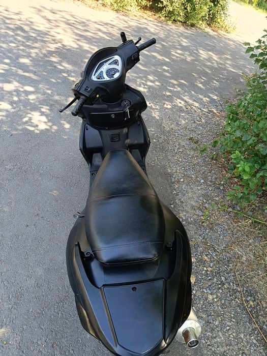 Мопед Suzuki Matrix Fada GY6 150