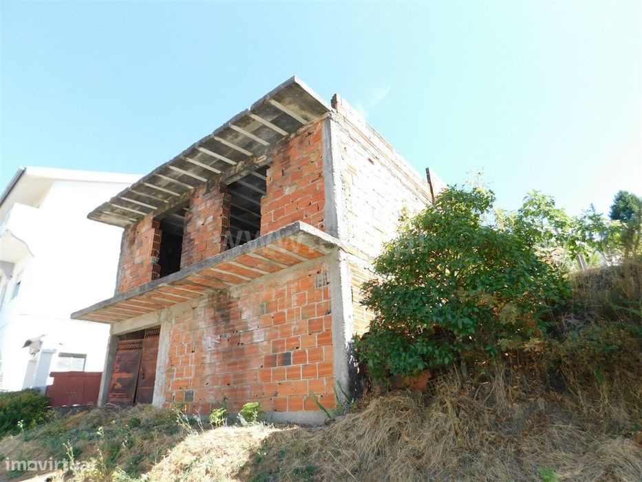 Terreno Urbano / Seia, Seia, São Romão e Lapa dos Dinheiros