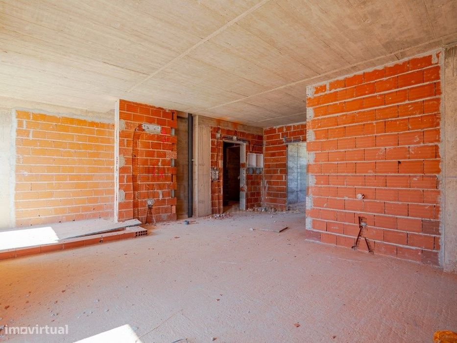 Apartamento T3, 2 lug. parqueamento e terraço em Portimão