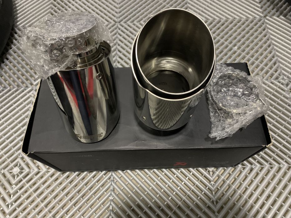 Ponteiras escape - Akrapovic