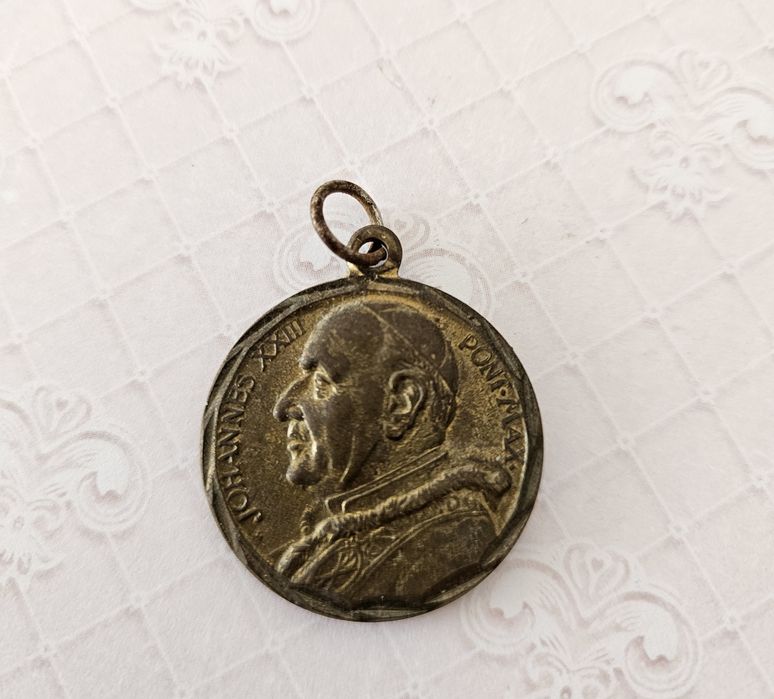 Pendentes/medalhas religiosas