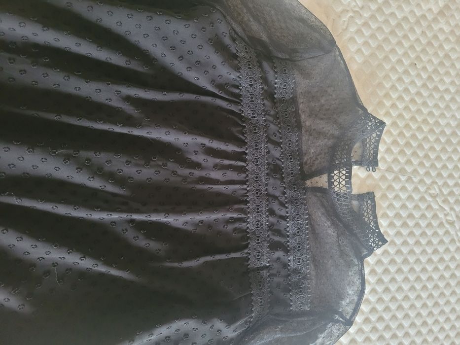 Sukienka koronkowa z halka