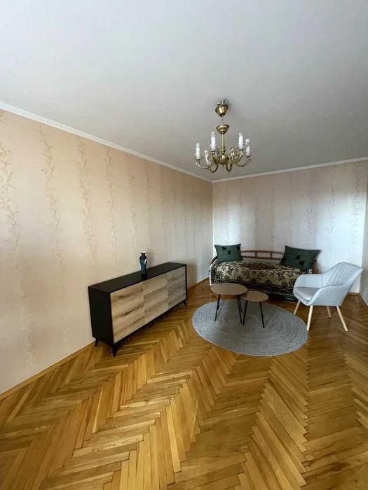 В оренду пропонується 2 кімнатна, роздільна квартира в Оболонському районі