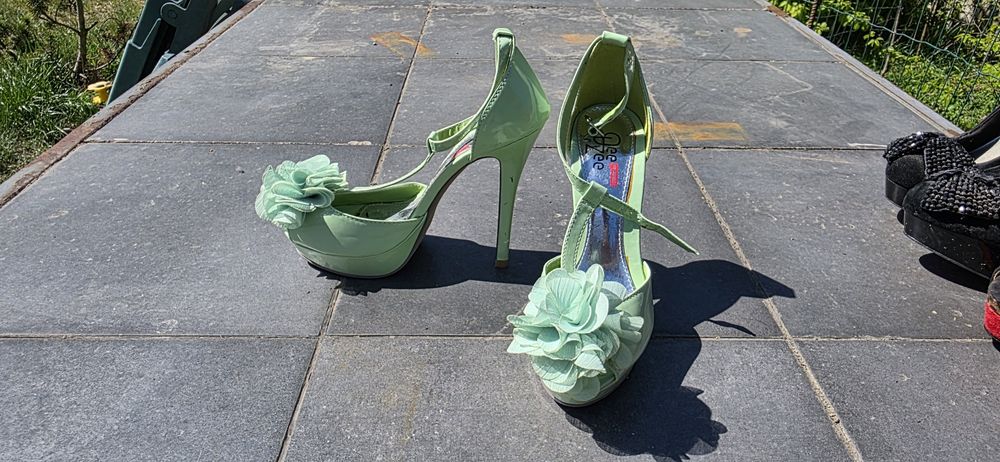 Buty na obcasie szpilki 37