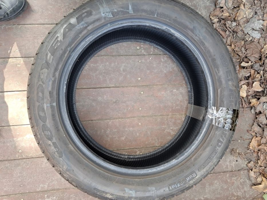 Goodyear EfficientGrip 245/50 R18 2024р