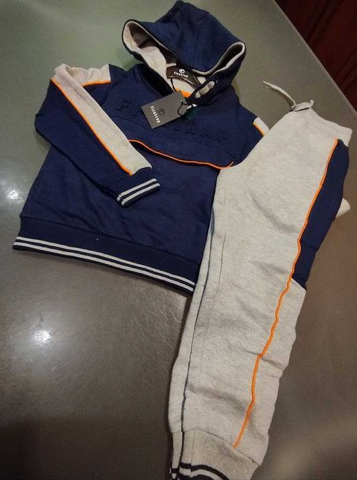 Костюм firetrap фірмовий худі та джоггери на 7-8 років