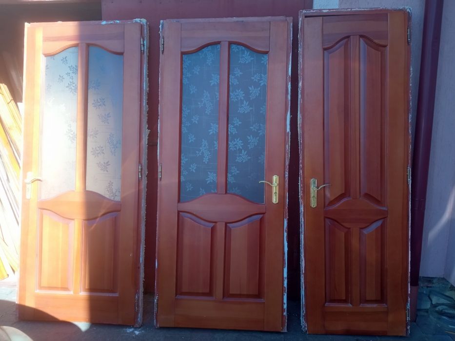 Двері дерев'яні  з коробками різні розміра!!!120*208і 90*208 міжкімнат