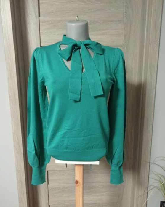 Sweter turkusowy na wiązanie Orsay