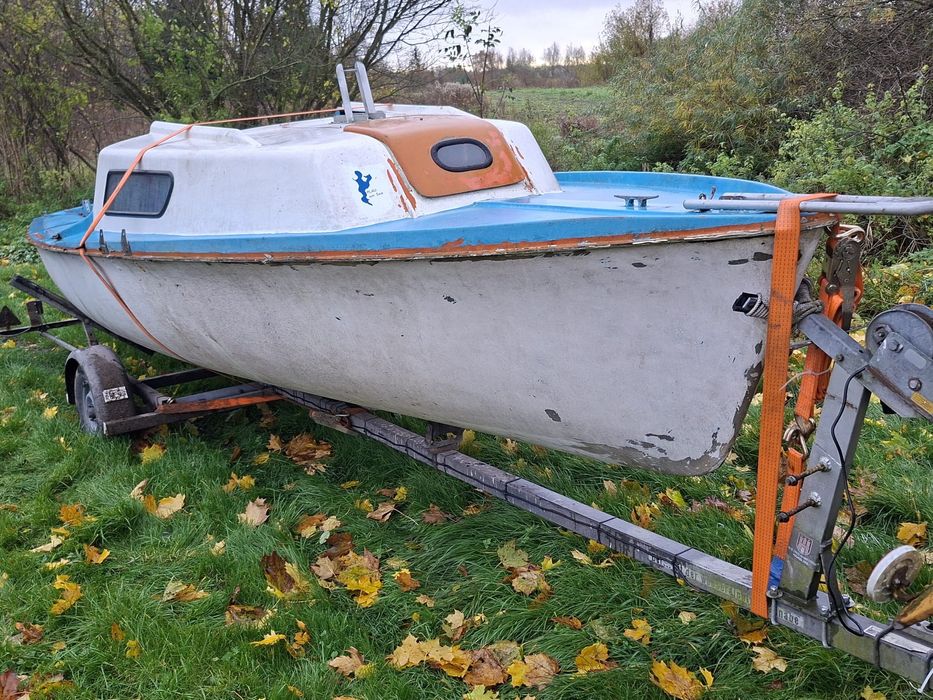 Jacht Łódka/zagłówka z przyczepka