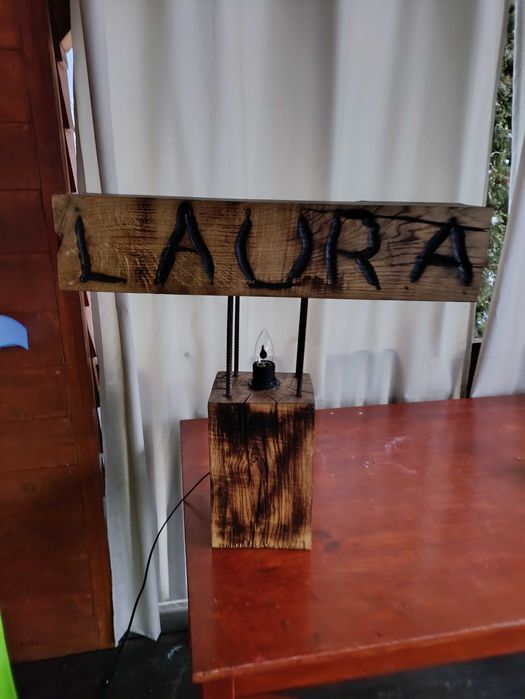 Sprzedam piekną lampę z prawdziwego dęba