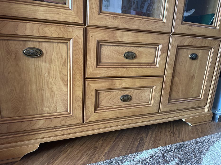 Продам витрины с подсветкой 2шт