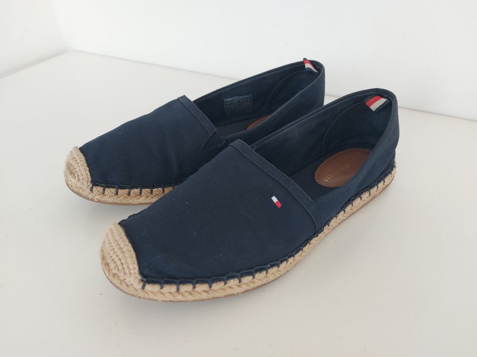 Buty damskie espadryle Tommy Hilfiger w rozmiarze 36