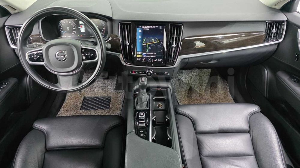 2018 Volvo S90 Momentum Дизель