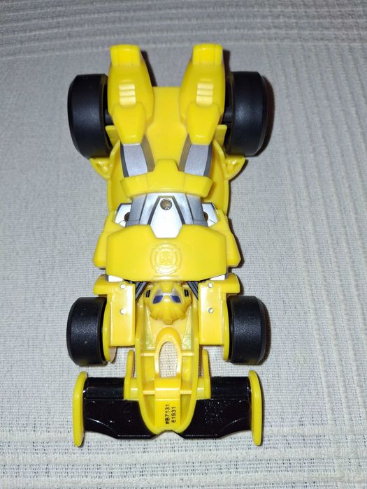 Samochód robot Bumblebee Transformers transformujący