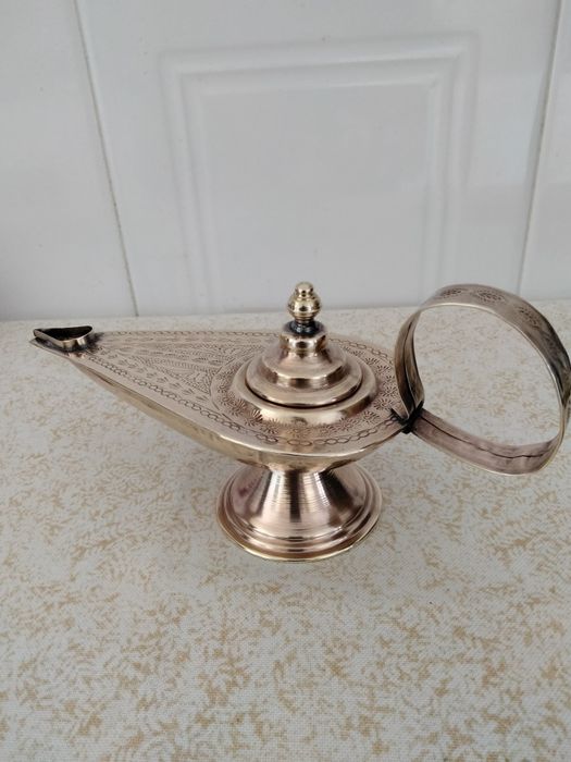 Jarra em latão de artesanato Marroquino e Lâmpada Aladino