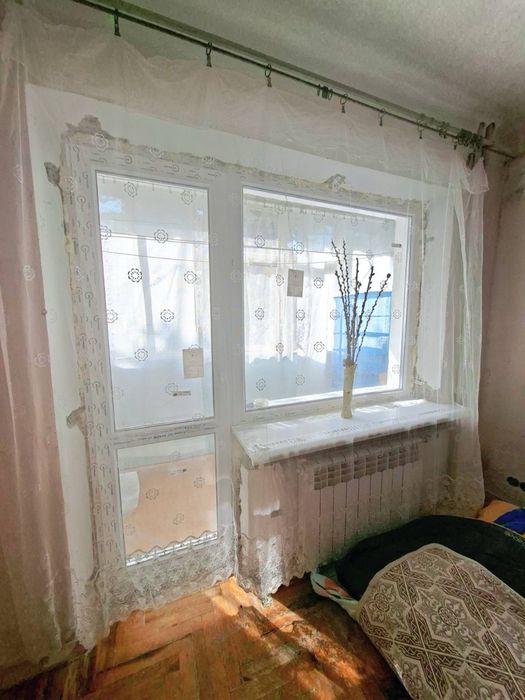 Продаж! 3-кімн кв по вул Світлій 18000$