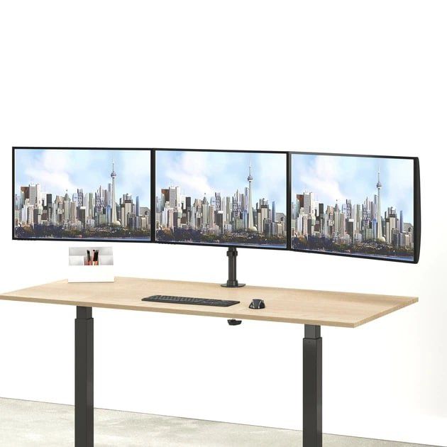 Кріплення для трьох моніторів