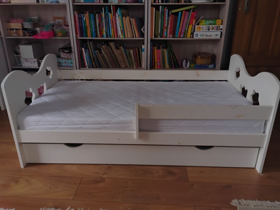 Łóżko dziecięce białe