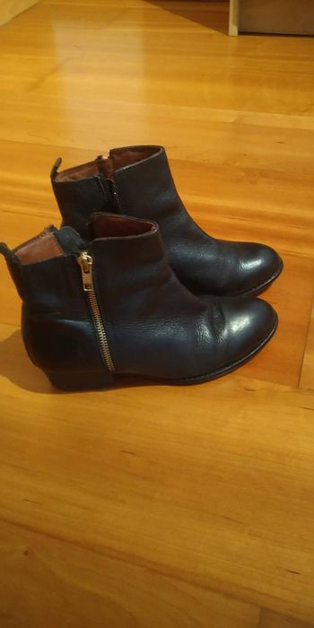 Botas em pele como novas