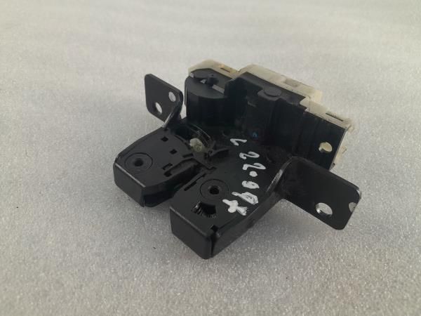Fechadura / fecho da mala RENAULT Clio III (BR0/1, CR0/1)