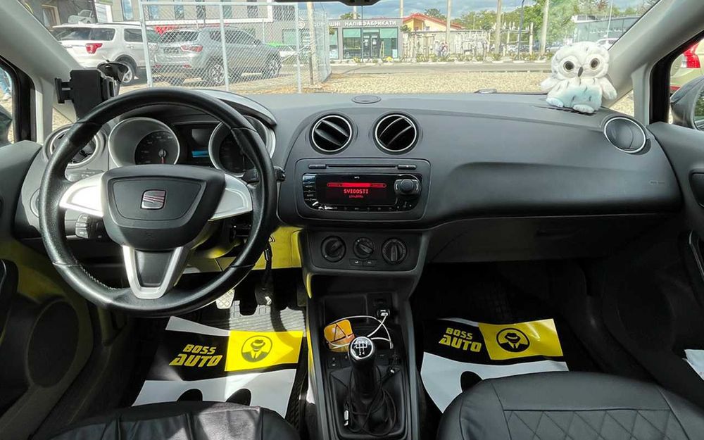 Seat Ibiza 2011 року