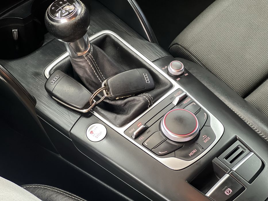 Audi A3 Limousine 1.6 Tdi S Line