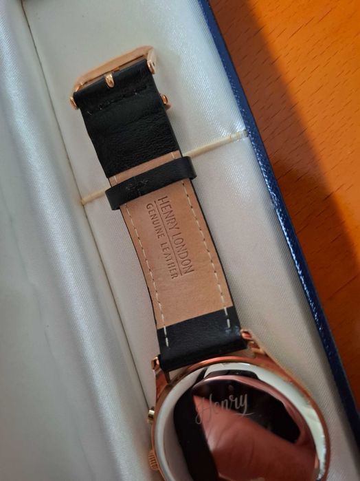Relógio elegante e novo "Henry London"