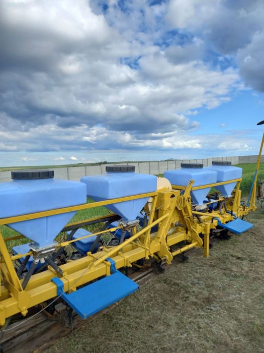 Продам сівалку ТОДАК СТВТ 12/8М 2010 рік. З системою контролю висіву.