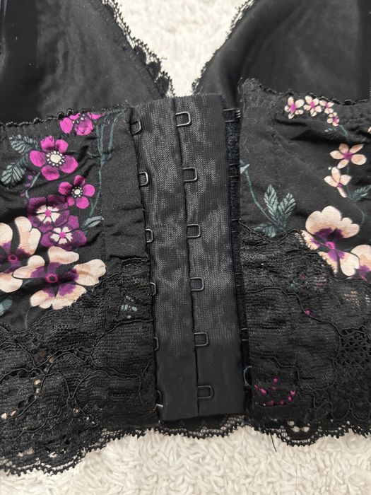 Biustonosz braletka H&M czarny w kwiaty 75B