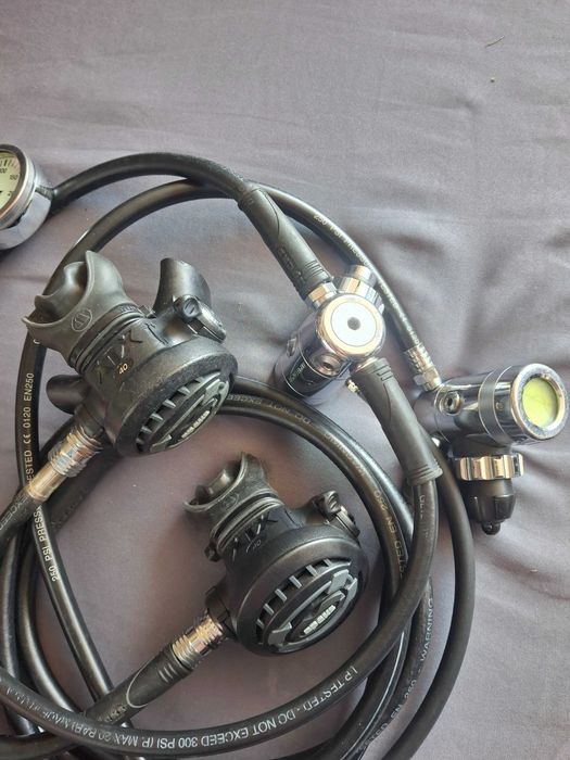 Apeks twin Dst automaty