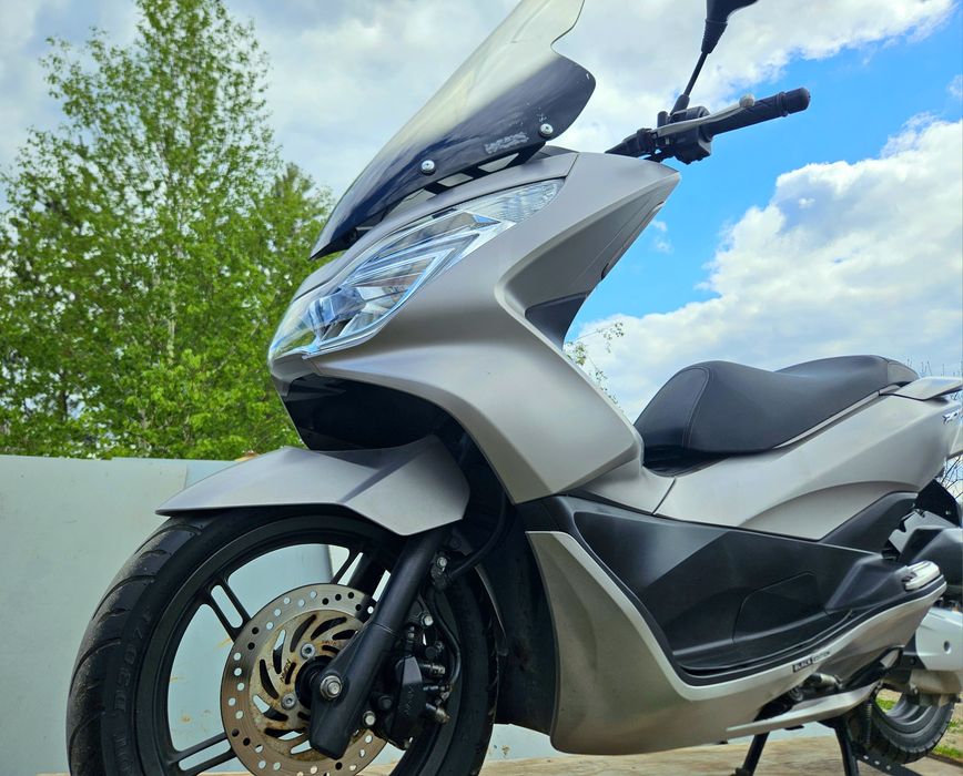 Honda PCX150 с контейнера без пробега по Украине из Японии .Максискутер Хонда 150куб.Доставка/Отправка по Украине
