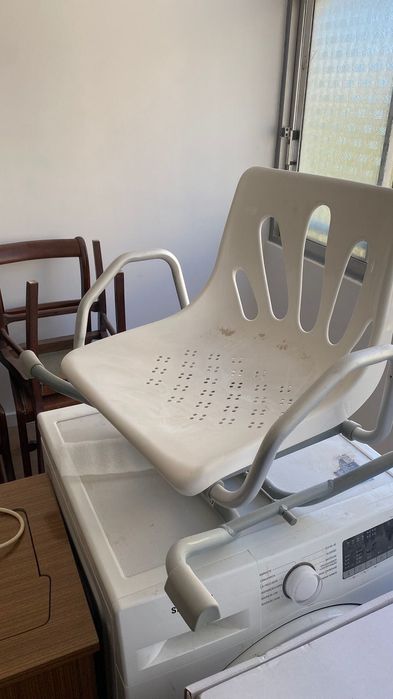 Cadeira de banho giratória