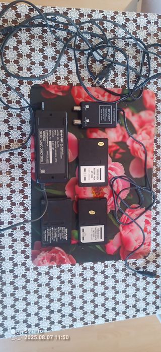 Ładowarka  Sharp AA-73S do kamery w zestawie z bateriami