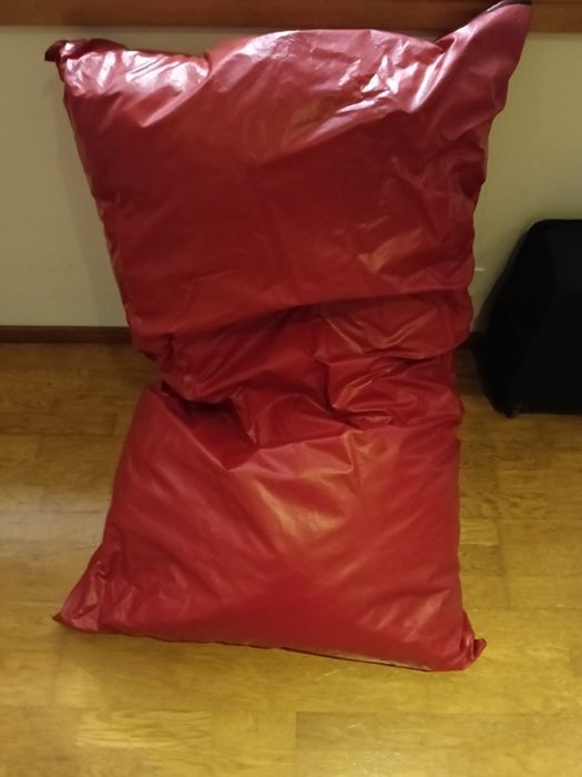 Puff retangular vermelho