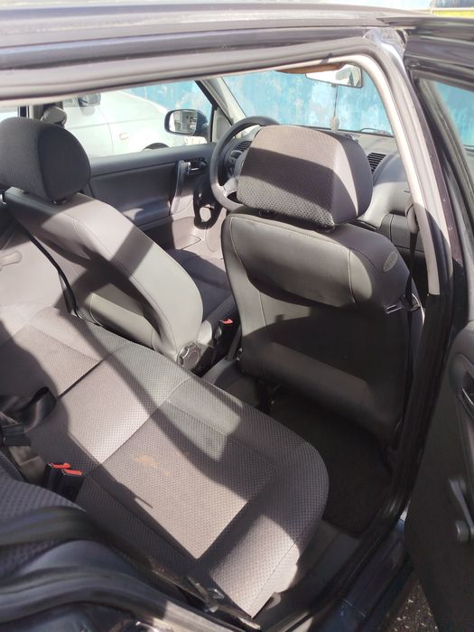 Polo 2000 motor 1.0  5 portas