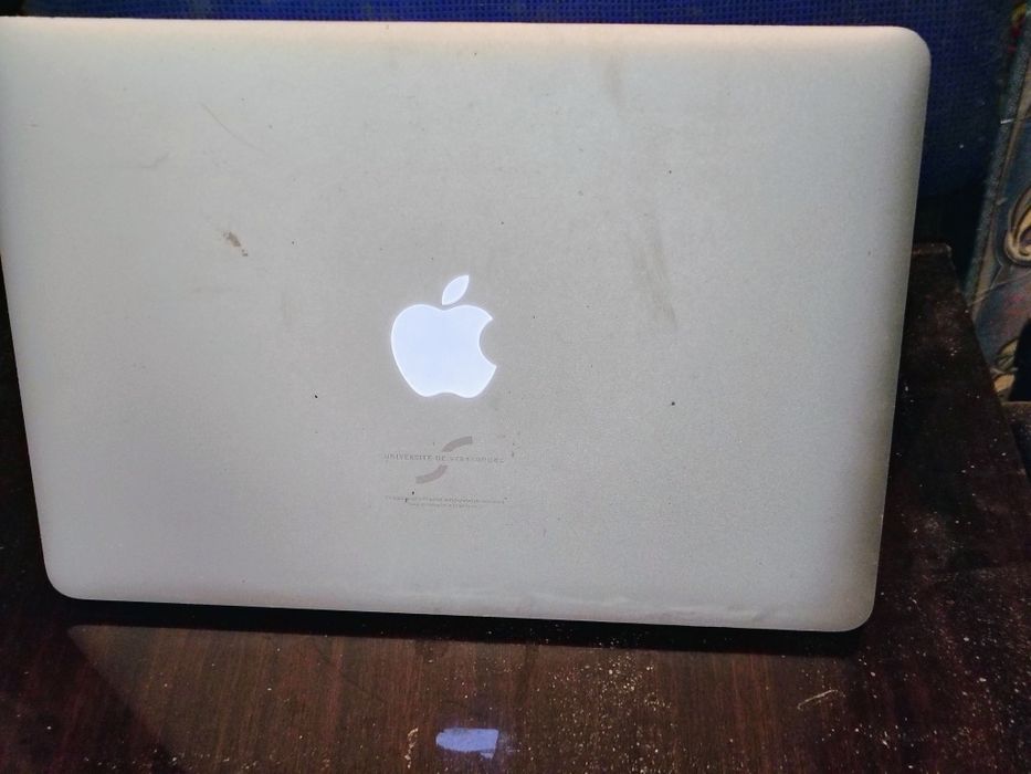 MacBook Air 13" Early 2014 / i7 / 8GB RAM / 512GB SSD
