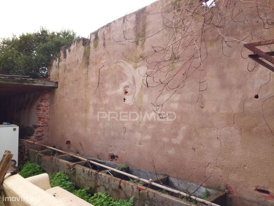 Moradia T6 para reconstrução no coração do Alandroal — com vista ma...