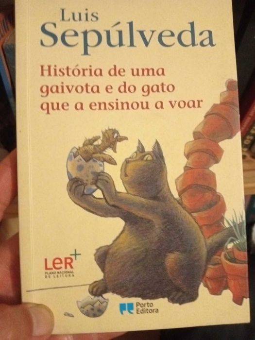 História de uma Gaivota e do Gato que a Ensinou a Voar – Luís Sepúlveda