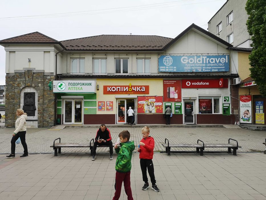 Здам приміщення в оренду  200 кв.метрів. м Калуш