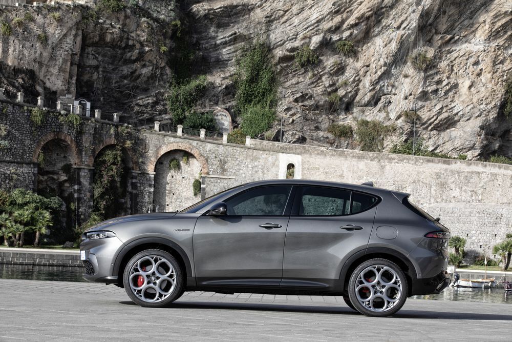 Alfa Romeo Tonale ver-1-5-hybrid-sprint