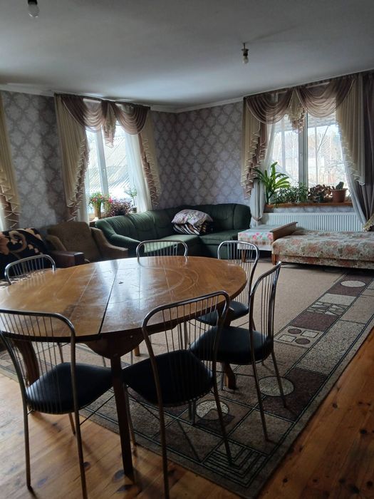 Здається будинок,кінець Богунії,для 3-5 чоловіків.