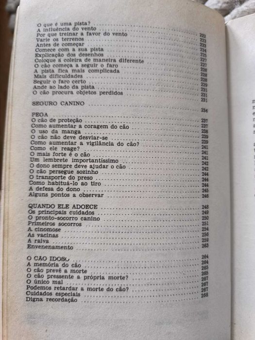 Livro "O Cão em Nossa Casa" de Théo Gygas