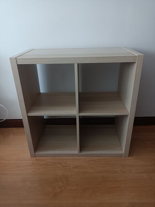 Móvel  de  cubos